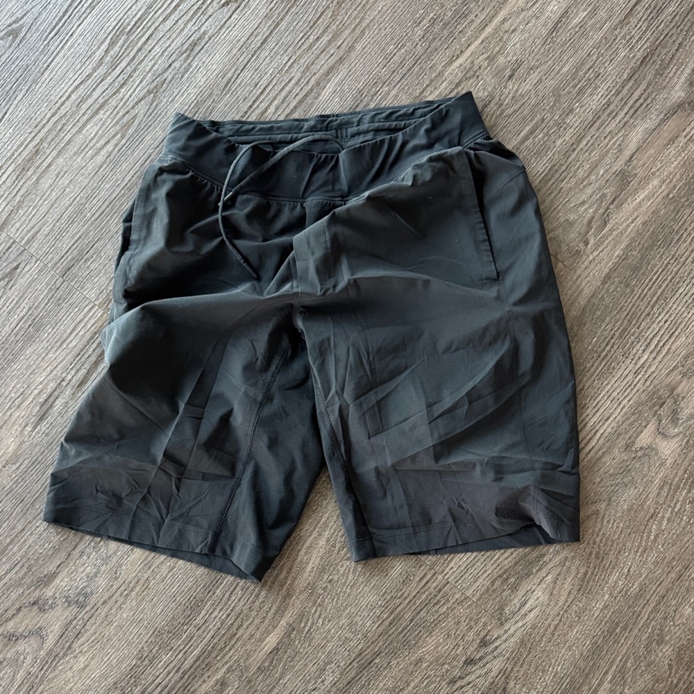 Lululemon Black Men's Shorts